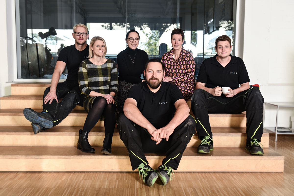 Das Büro Team von SCALA Glasbau und SCALA Bau in Düsseldorf